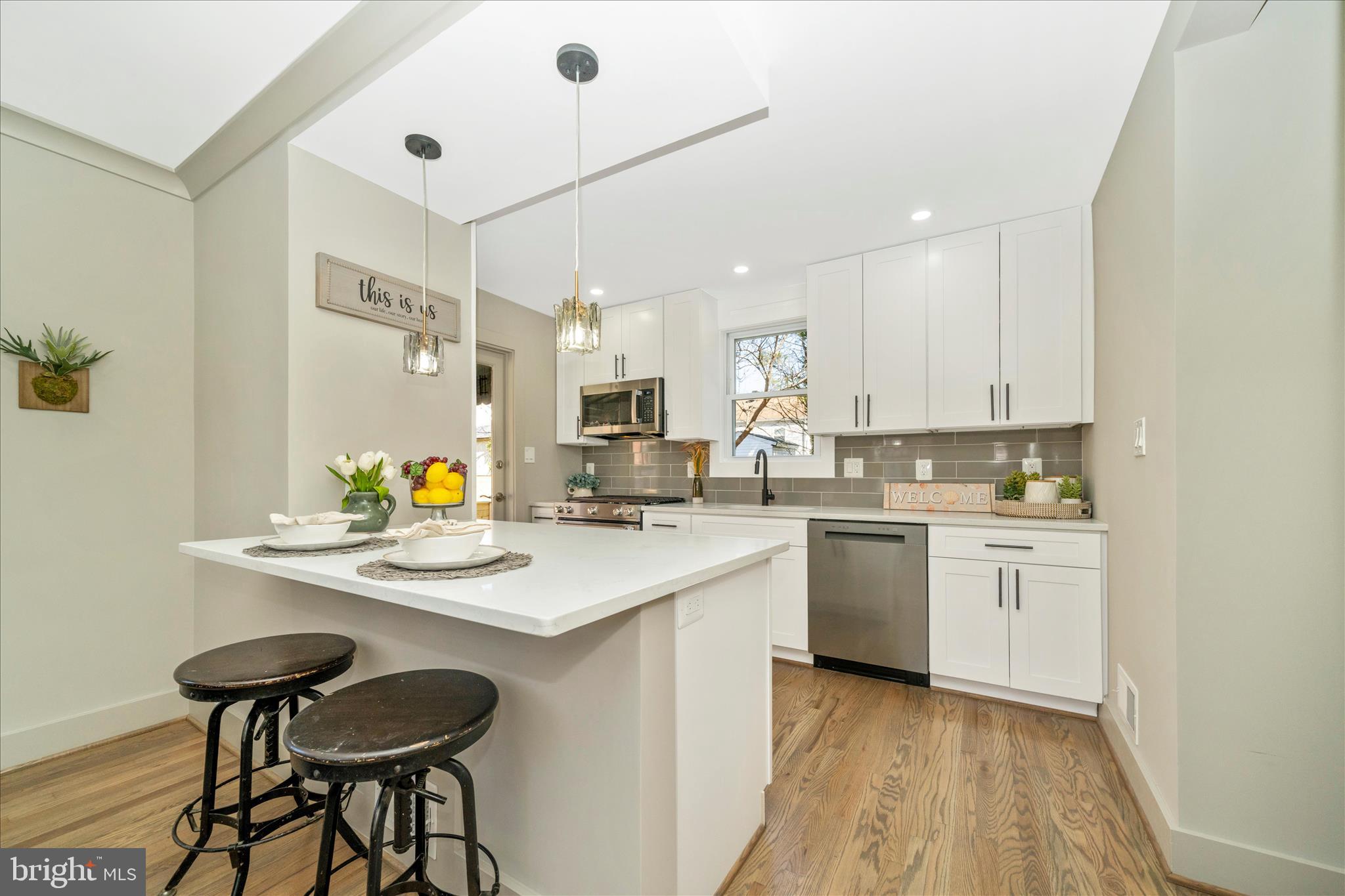 CAMERON HEIGHTS - Residential