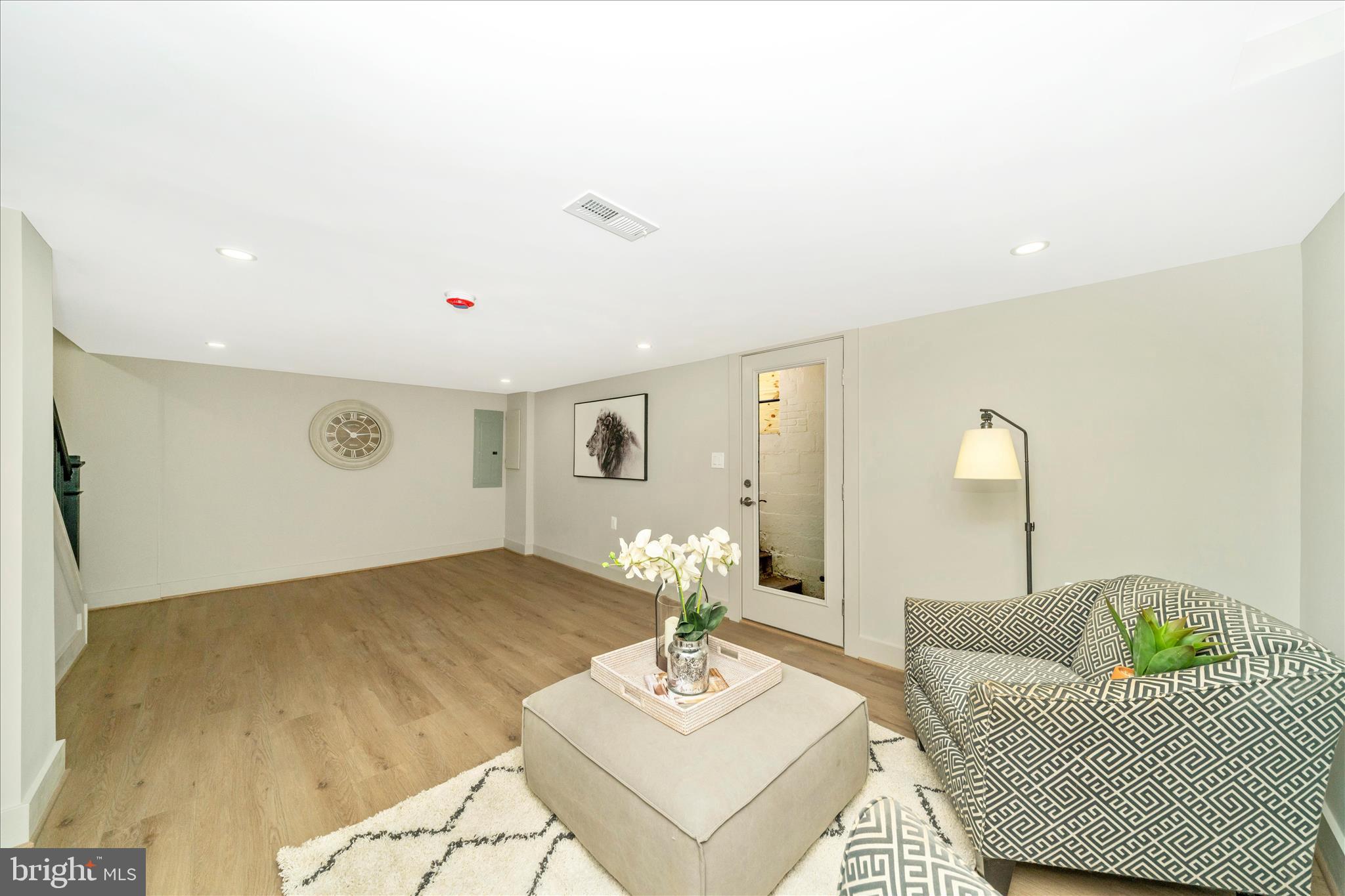 CAMERON HEIGHTS - Residential