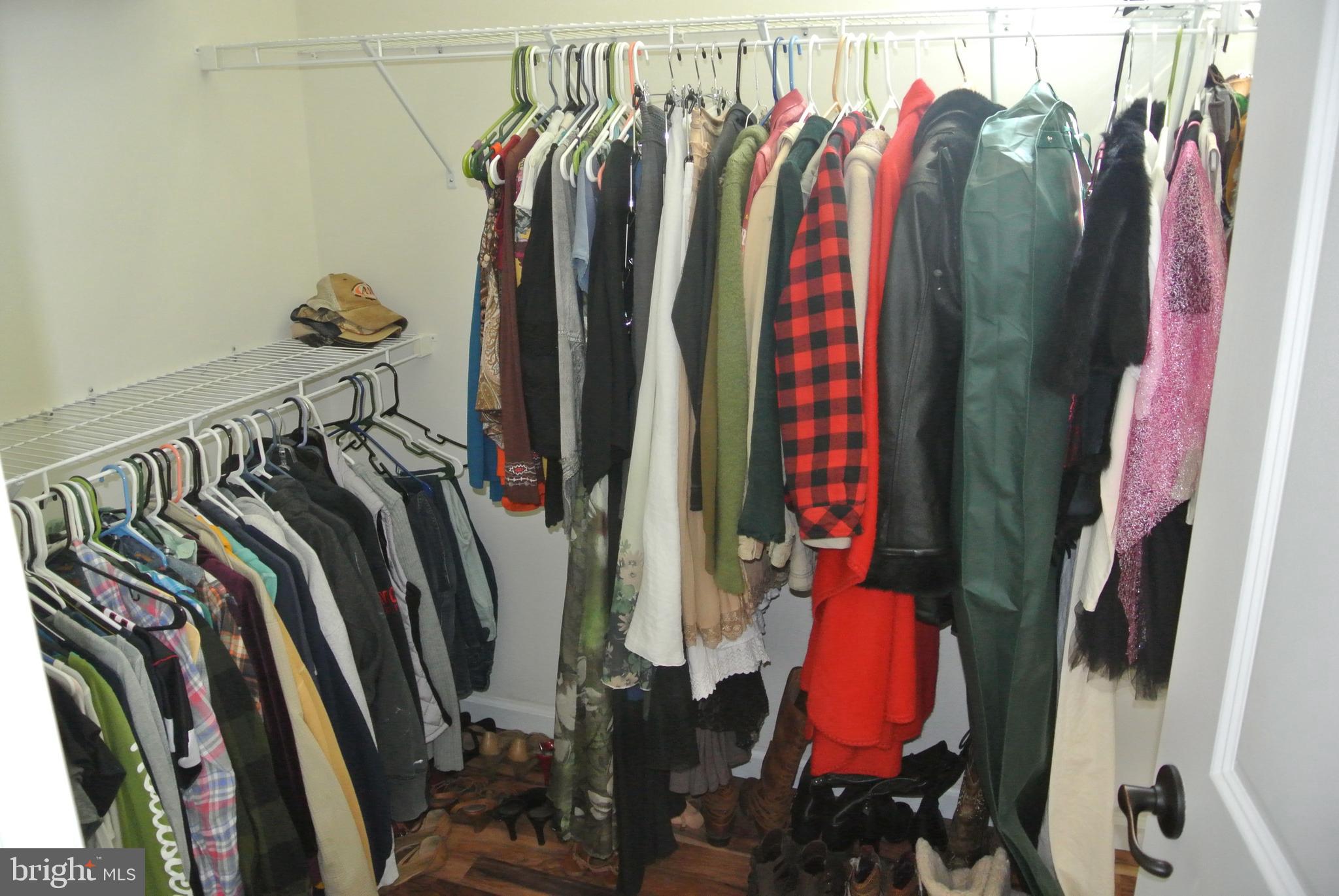 LINDEN GROVE - Residential