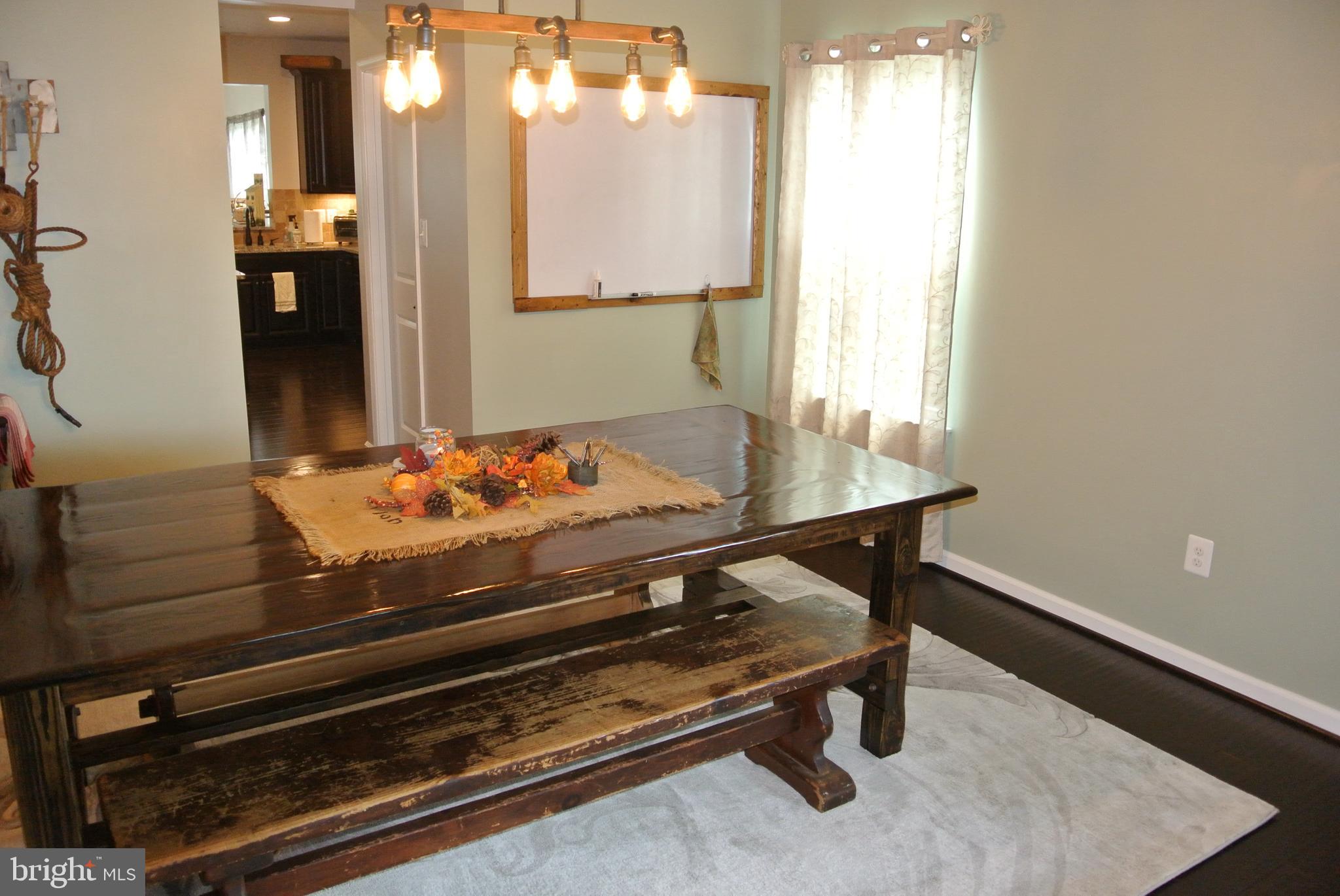 LINDEN GROVE - Residential