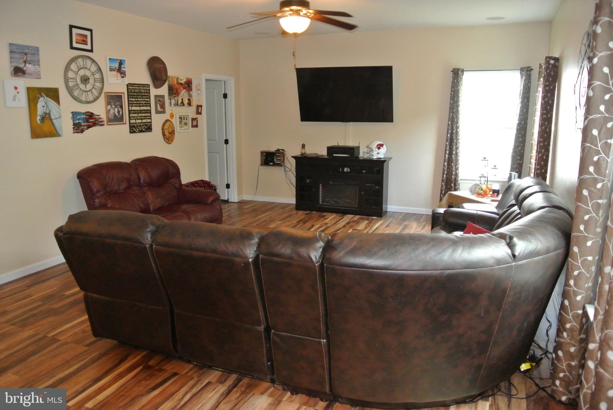 LINDEN GROVE - Residential