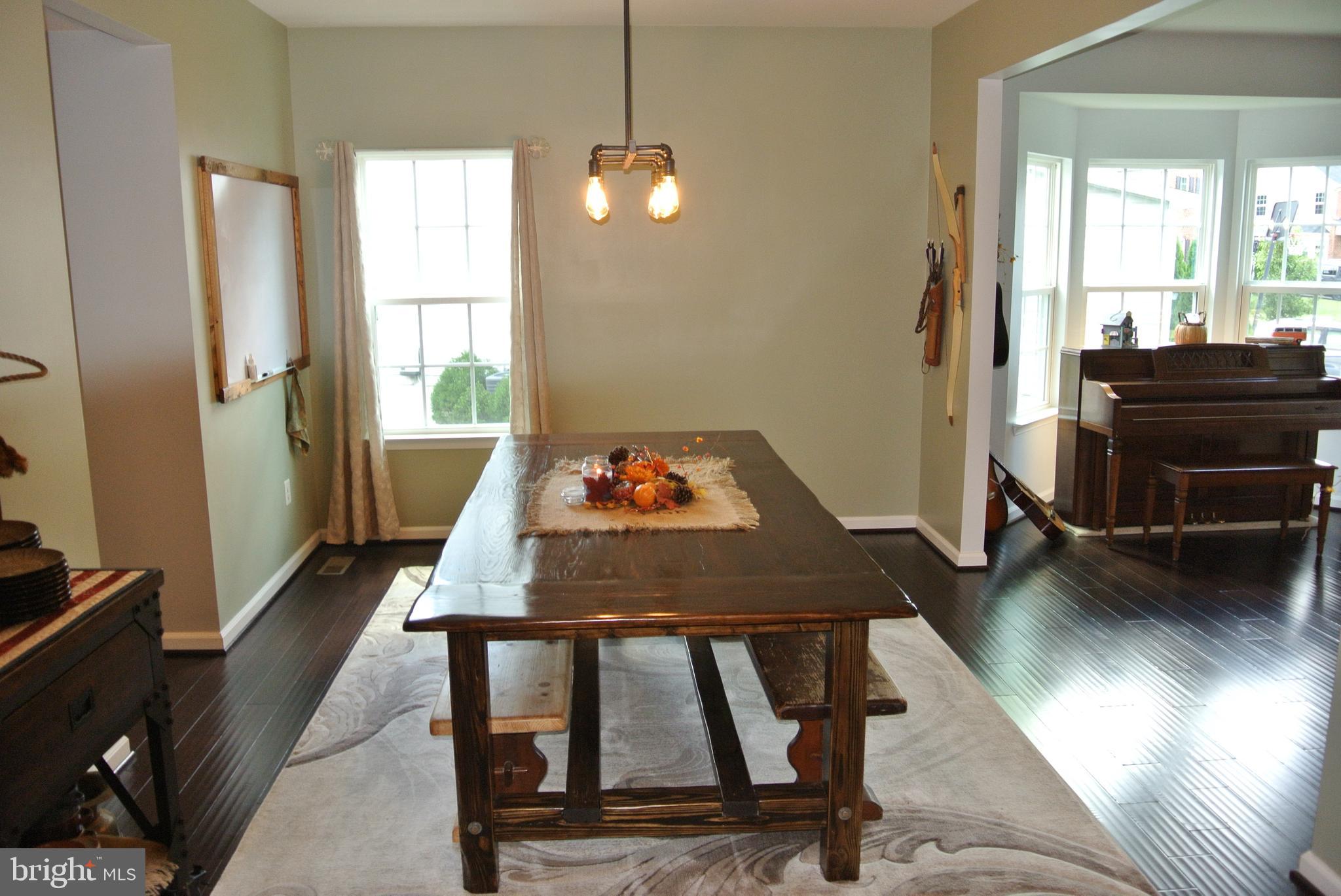 LINDEN GROVE - Residential