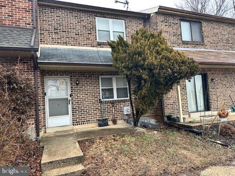 Townhouse For Sale - 3 Markel Road<br/> MALVERN, PA 19355