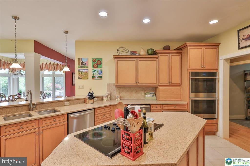 FAR VIEW FARMS - Residential