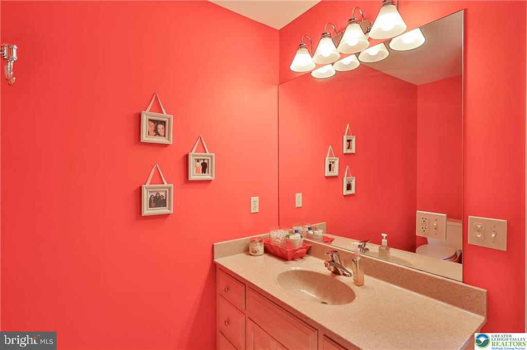 FAR VIEW FARMS - Residential