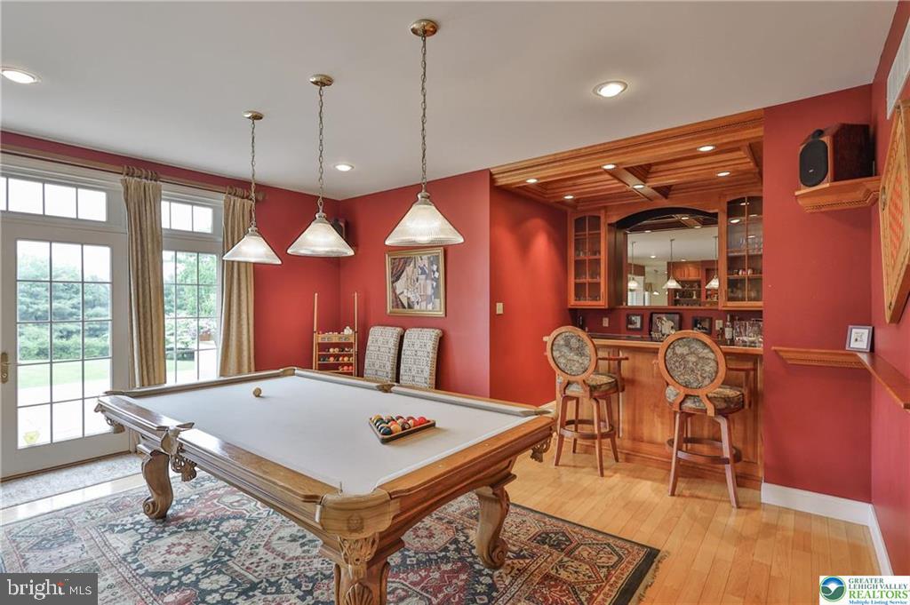 FAR VIEW FARMS - Residential