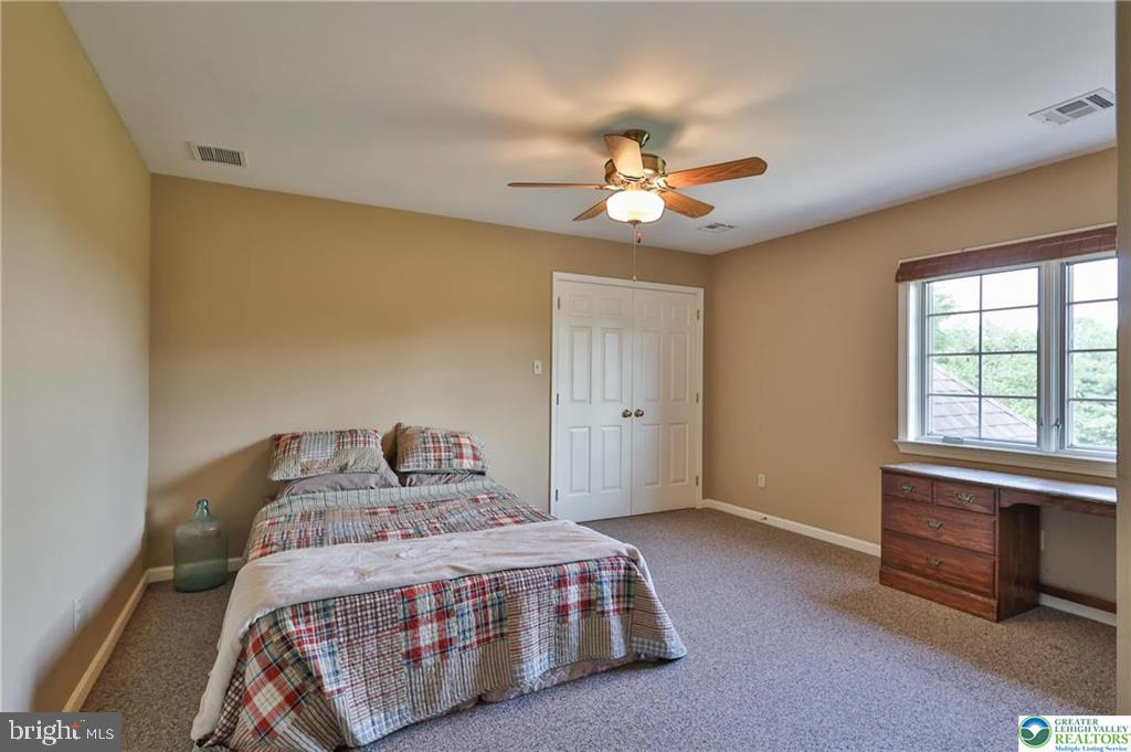 FAR VIEW FARMS - Residential