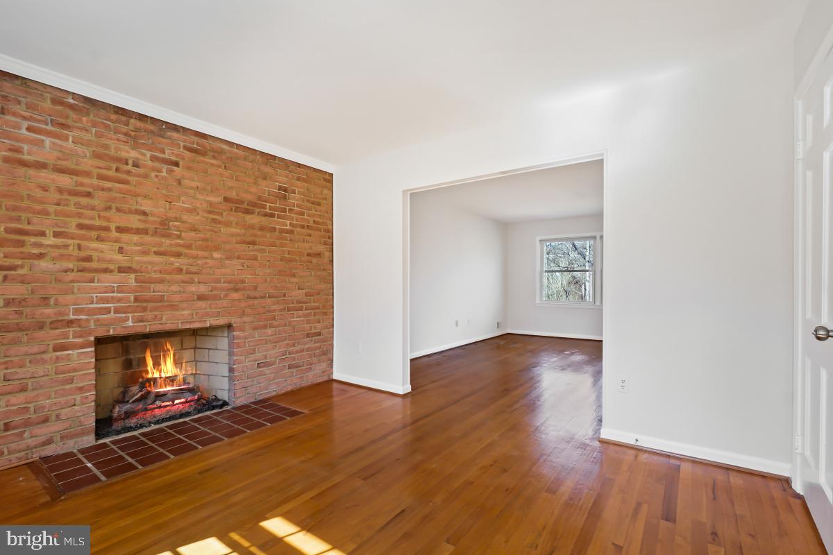 FOREST VILLA WOODS - Residential