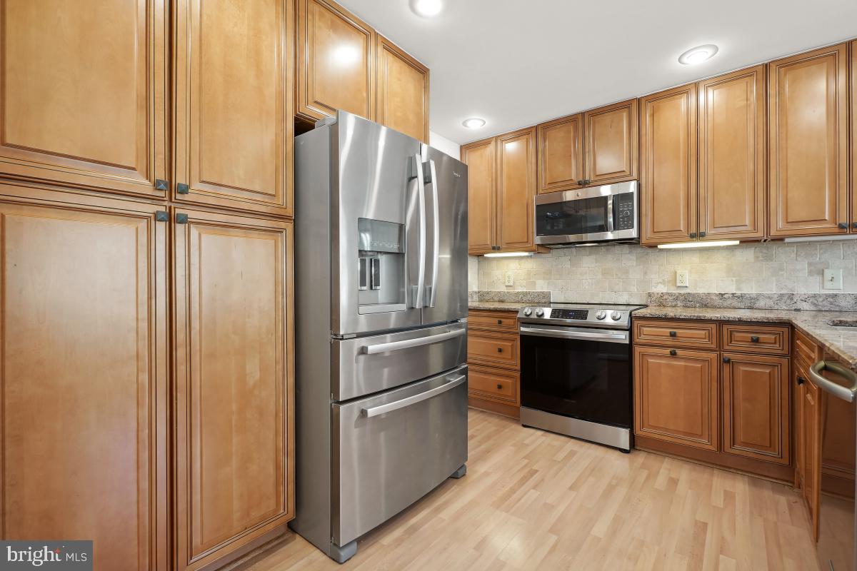 FOREST VILLA WOODS - Residential