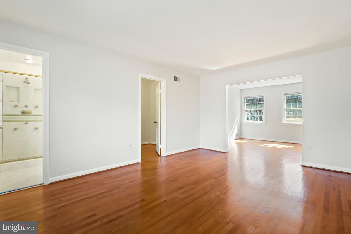 FOREST VILLA WOODS - Residential