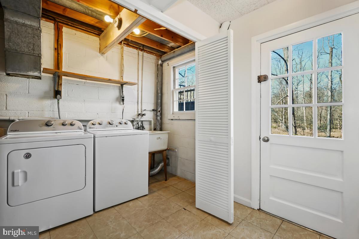 FOREST VILLA WOODS - Residential