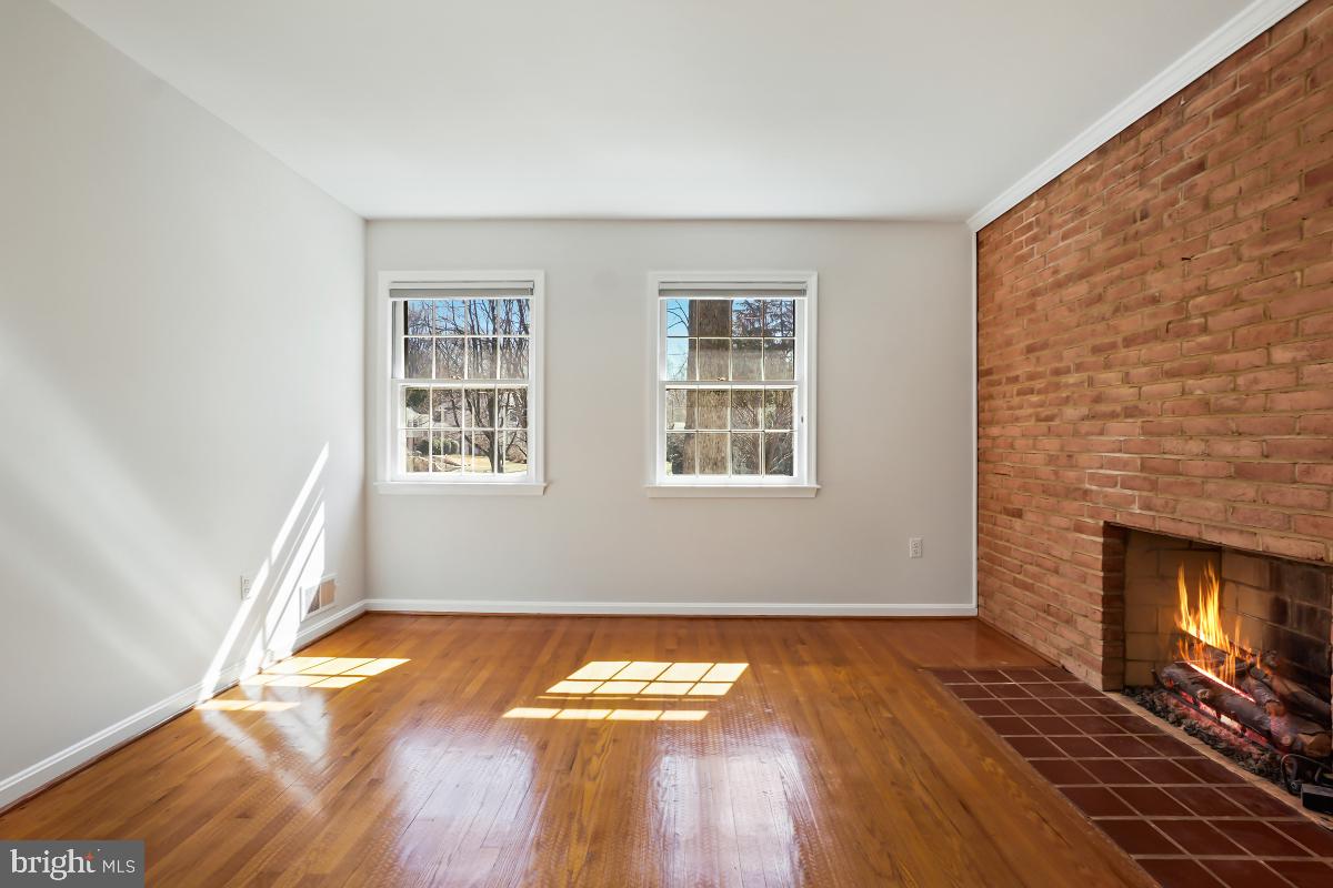 FOREST VILLA WOODS - Residential