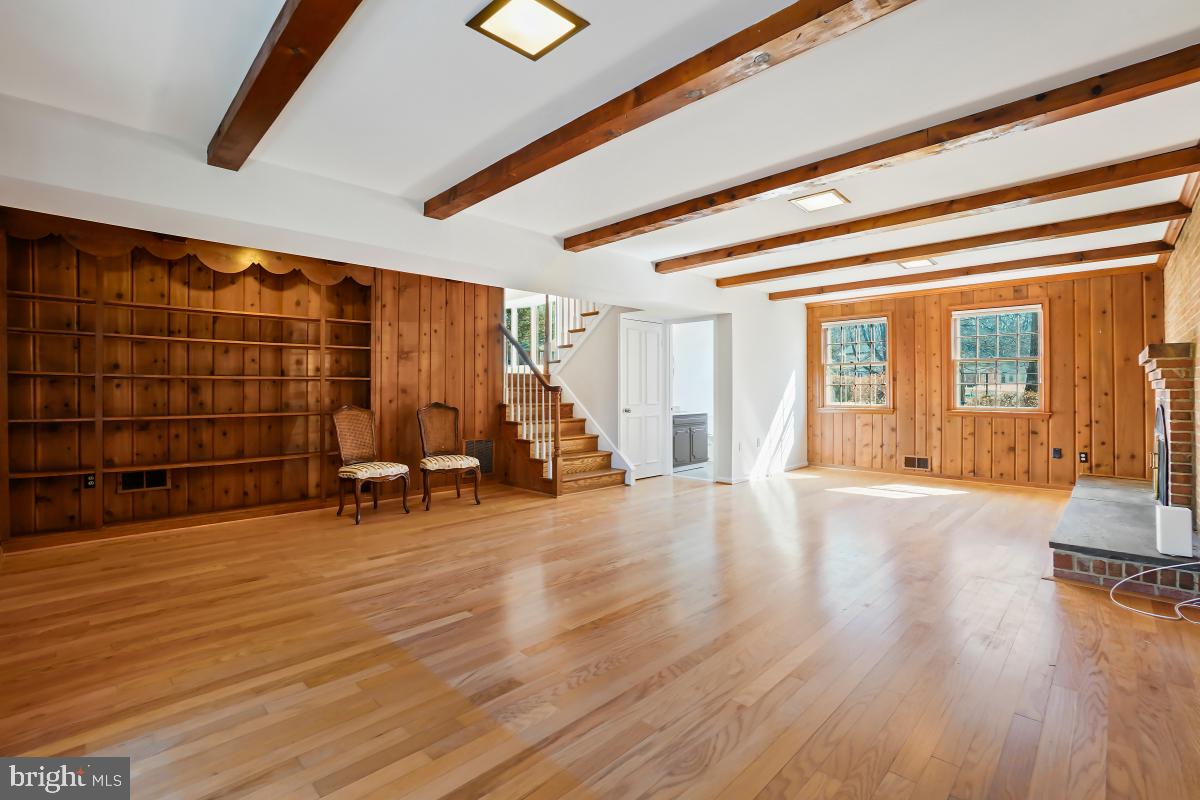 FOREST VILLA WOODS - Residential