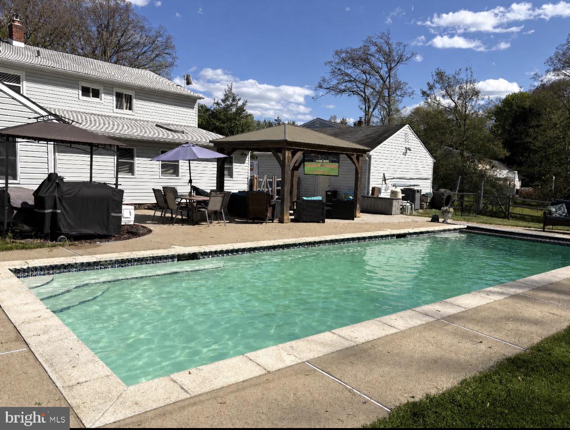 129 BLUE JAY ROAD