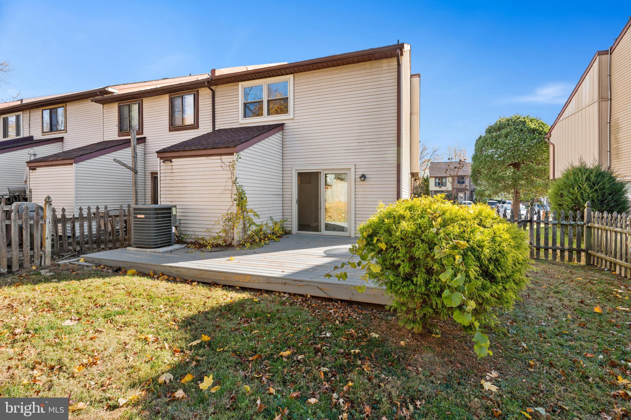 CLUSTERS - Residential Lease