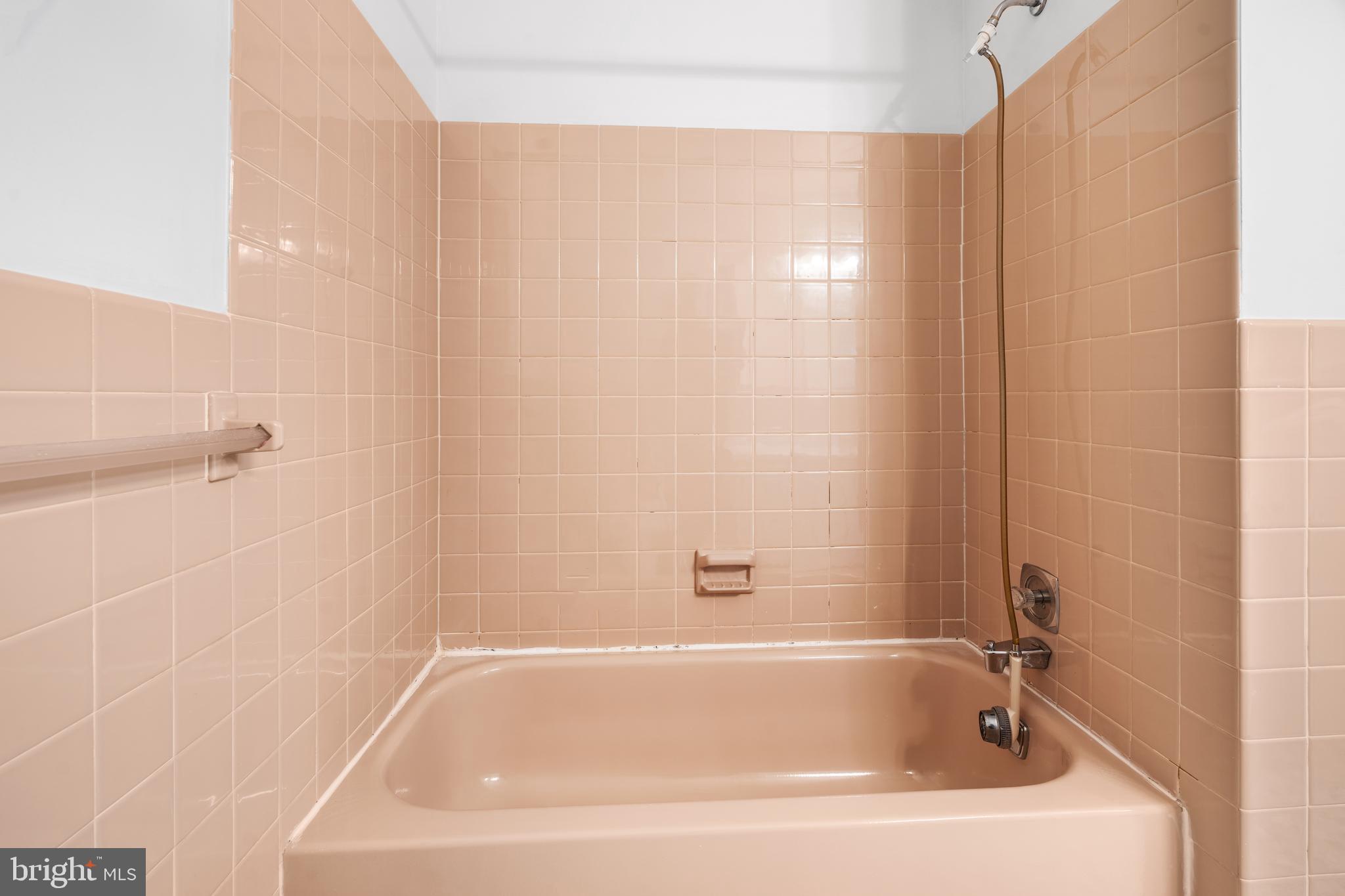 CLUSTERS - Residential Lease