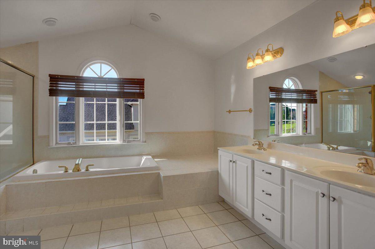 HERITAGE ESTATES - Residential