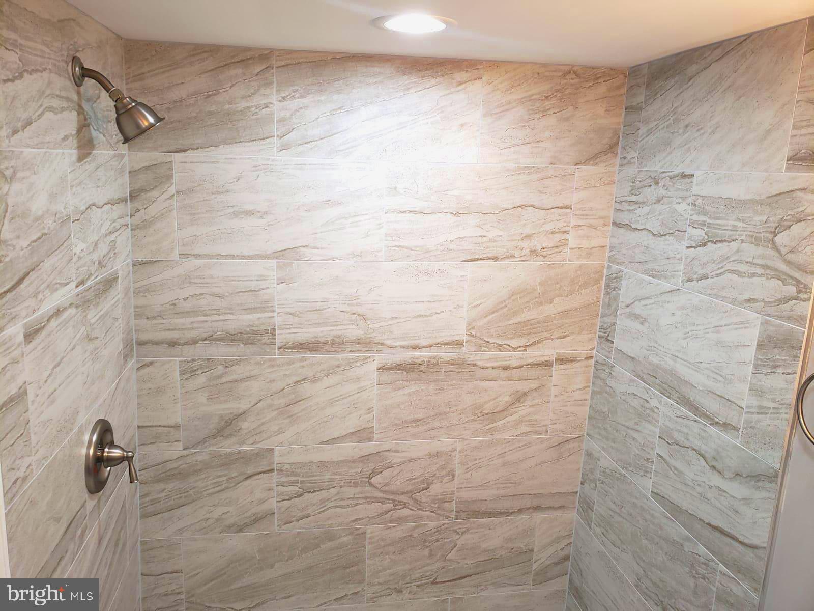 HOES HEIGHTS - Residential