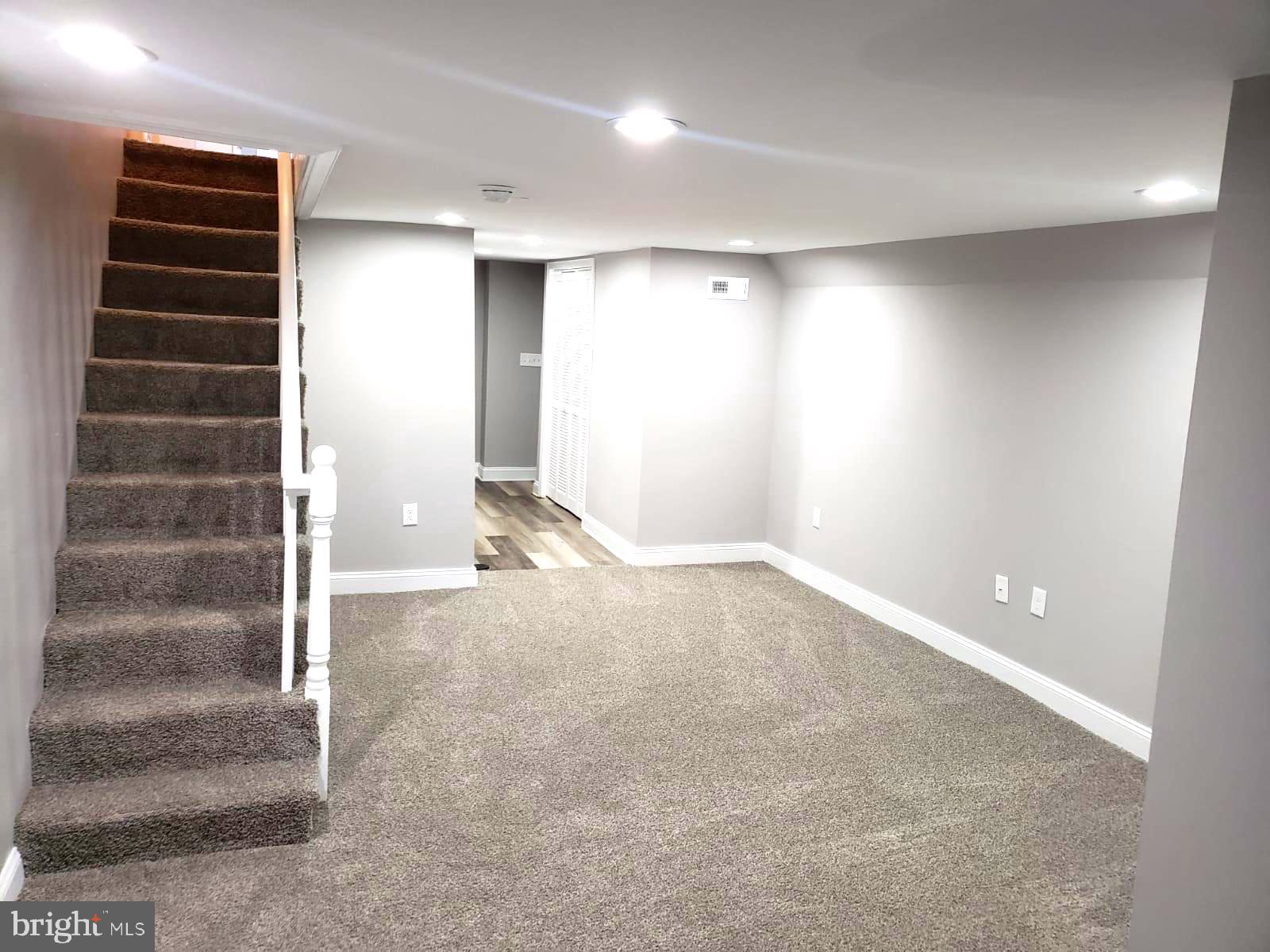 HOES HEIGHTS - Residential