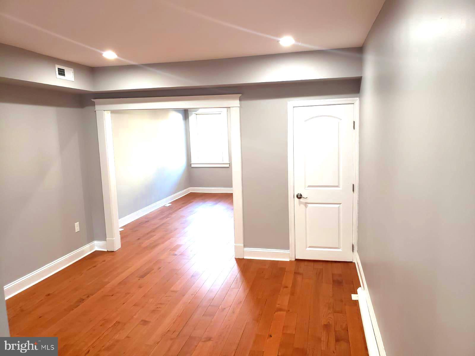 HOES HEIGHTS - Residential