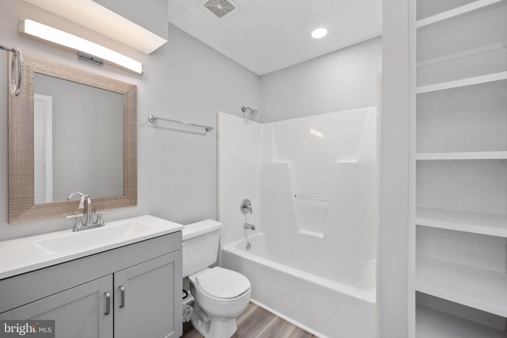 HOLLEYBROOKE - Residential