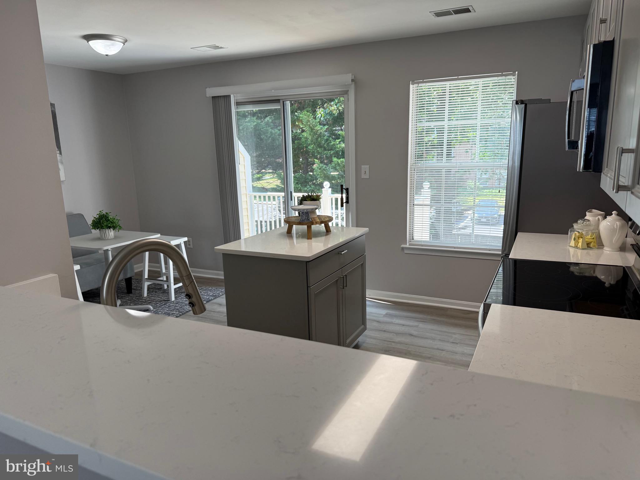 CEDAR GROVE AT CROFTON - Residential