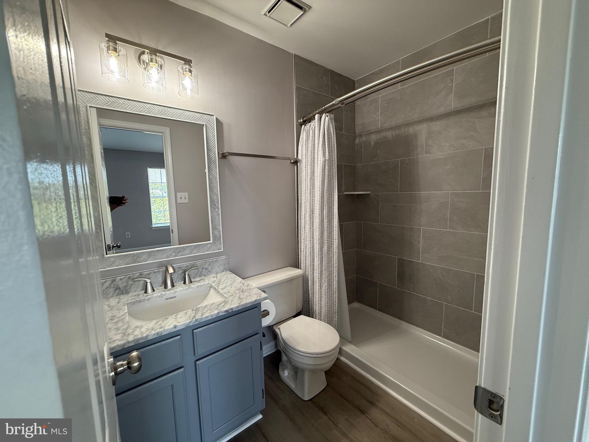 CEDAR GROVE AT CROFTON - Residential