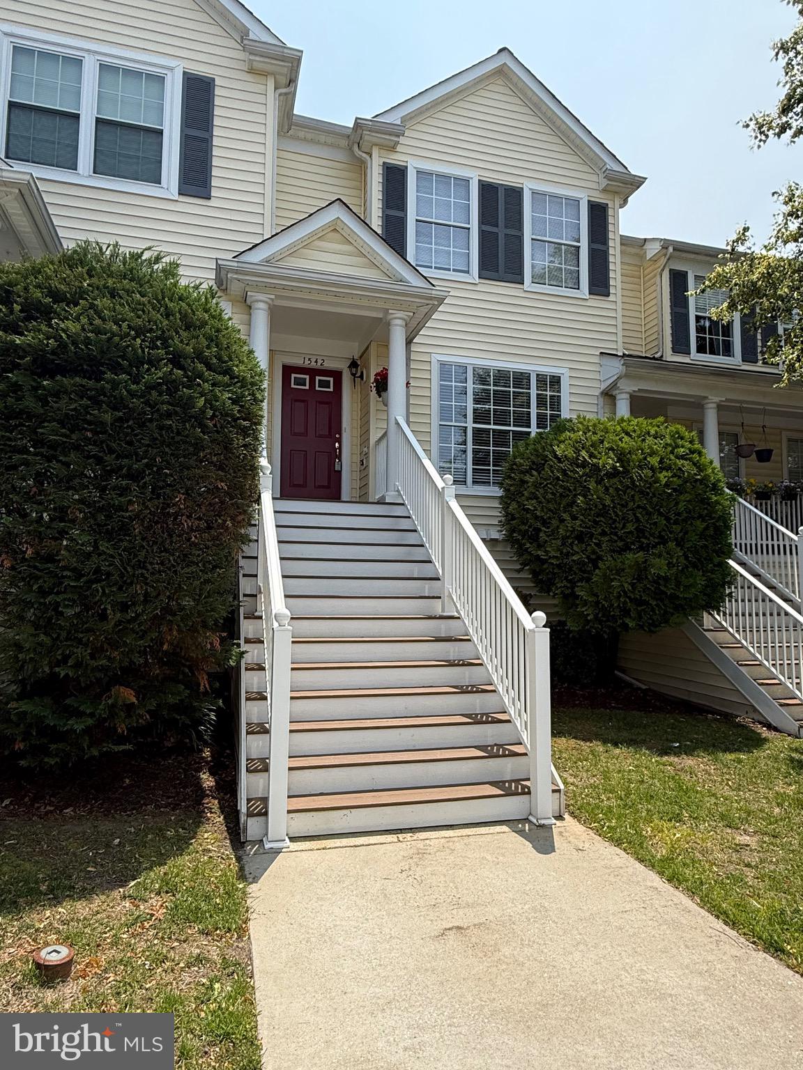 1542 DANEWOOD COURT