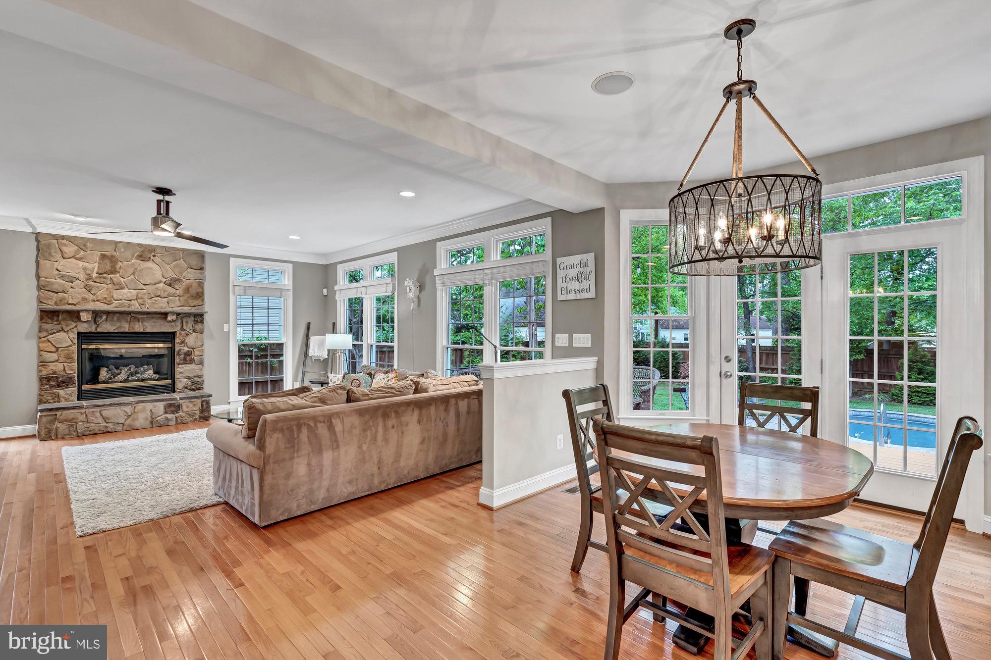 VIENNA WOODS - Residential