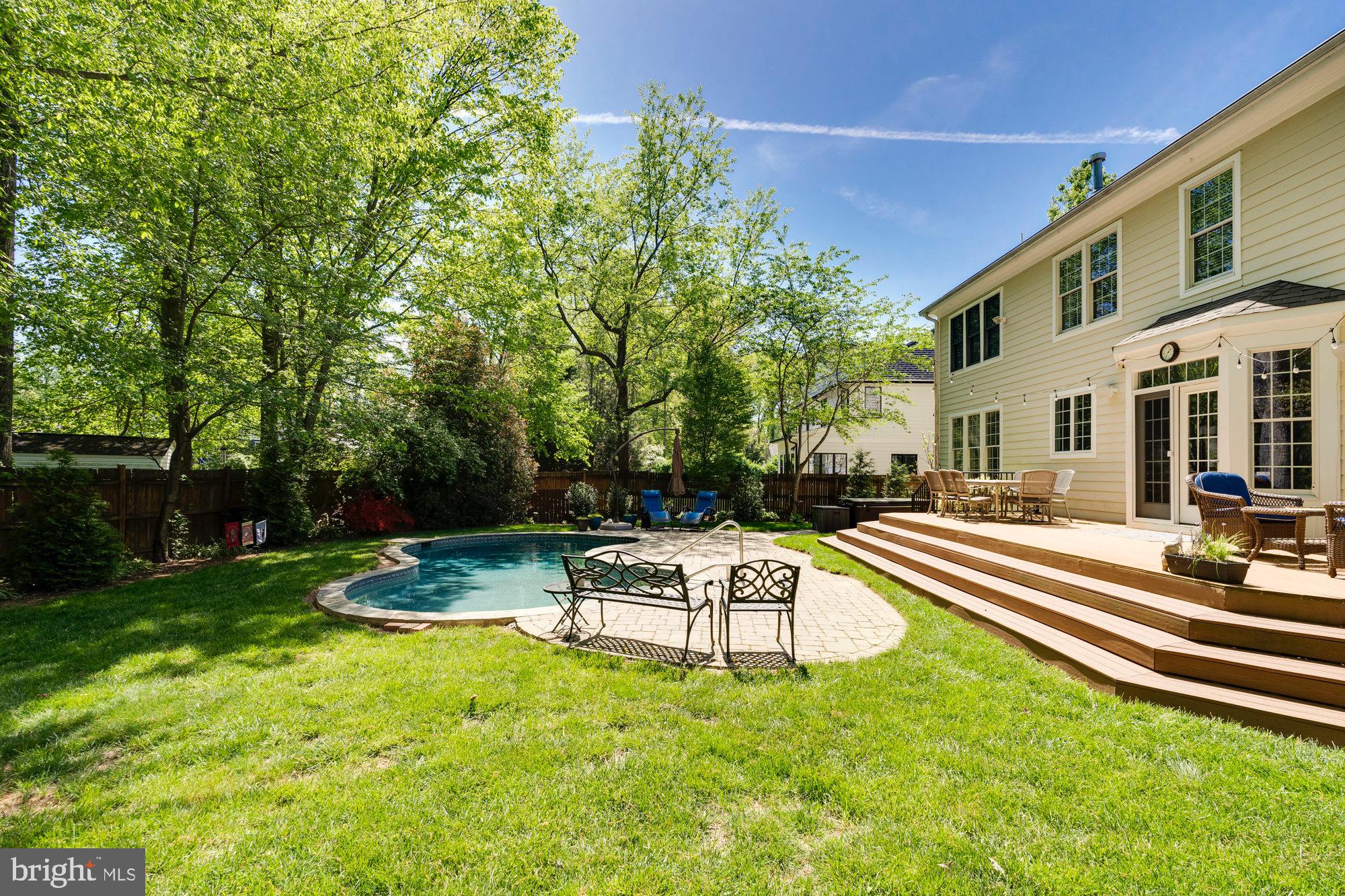 VIENNA WOODS - Residential