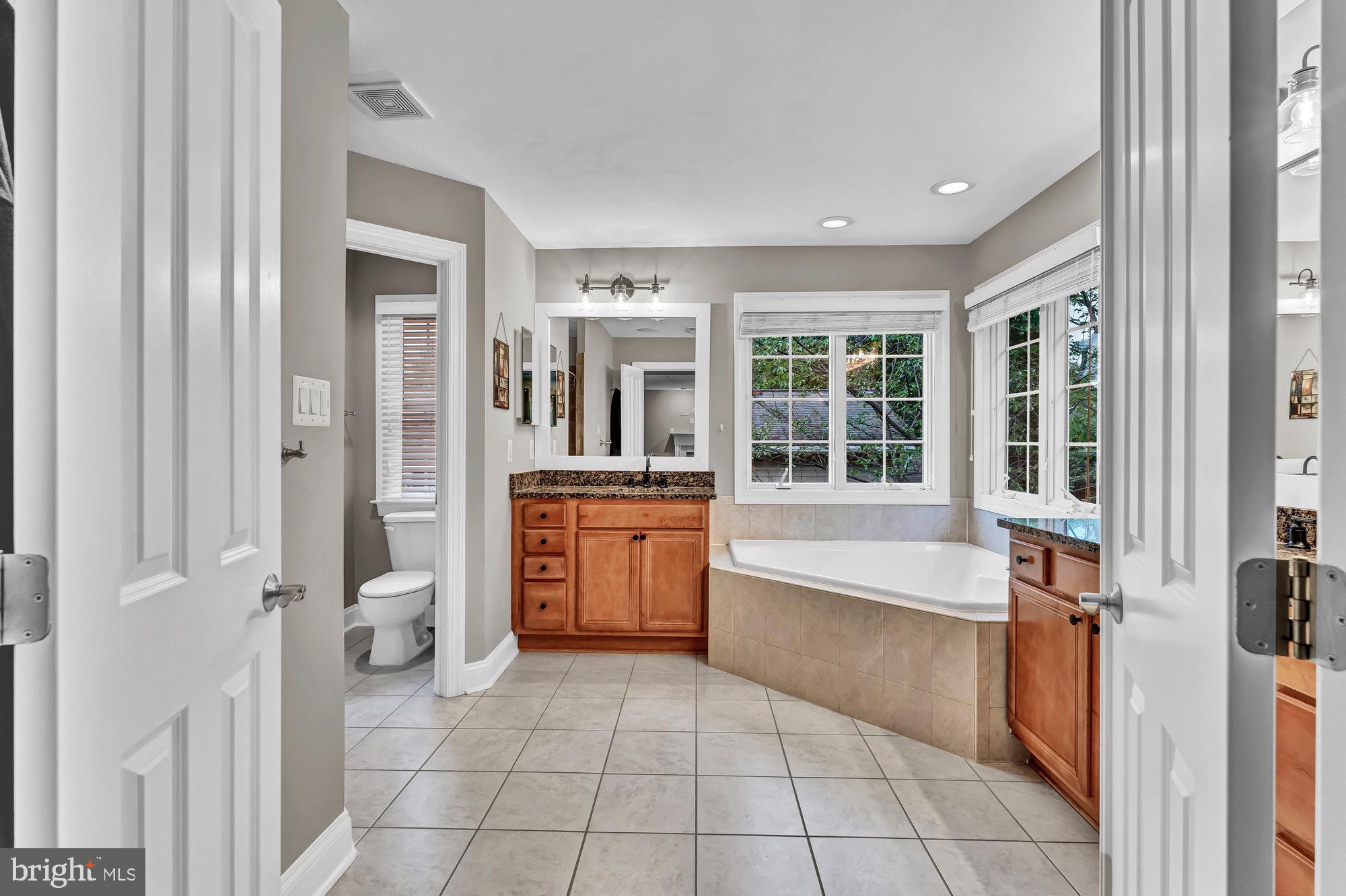 VIENNA WOODS - Residential