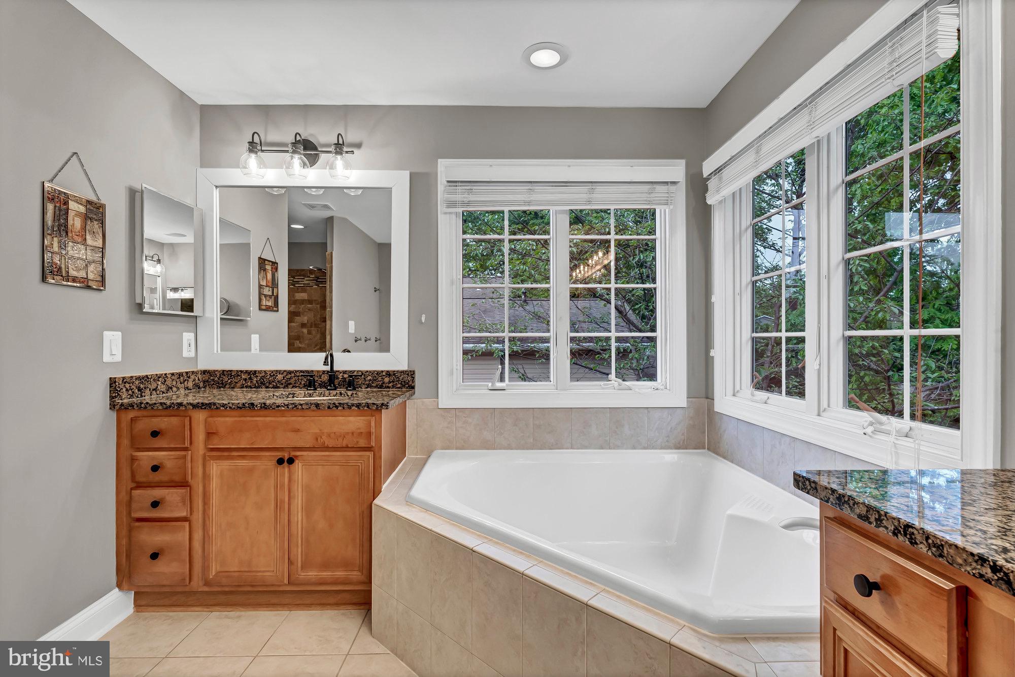 VIENNA WOODS - Residential