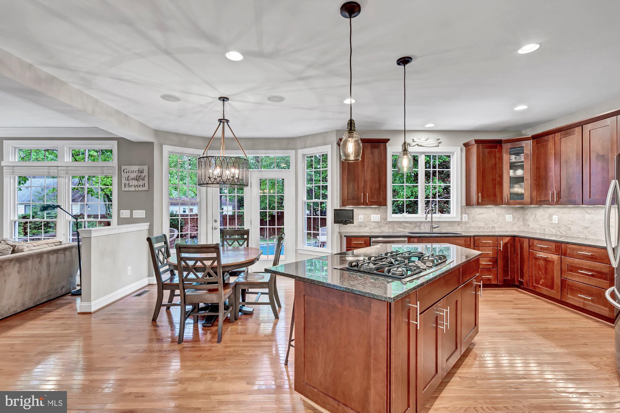 VIENNA WOODS - Residential