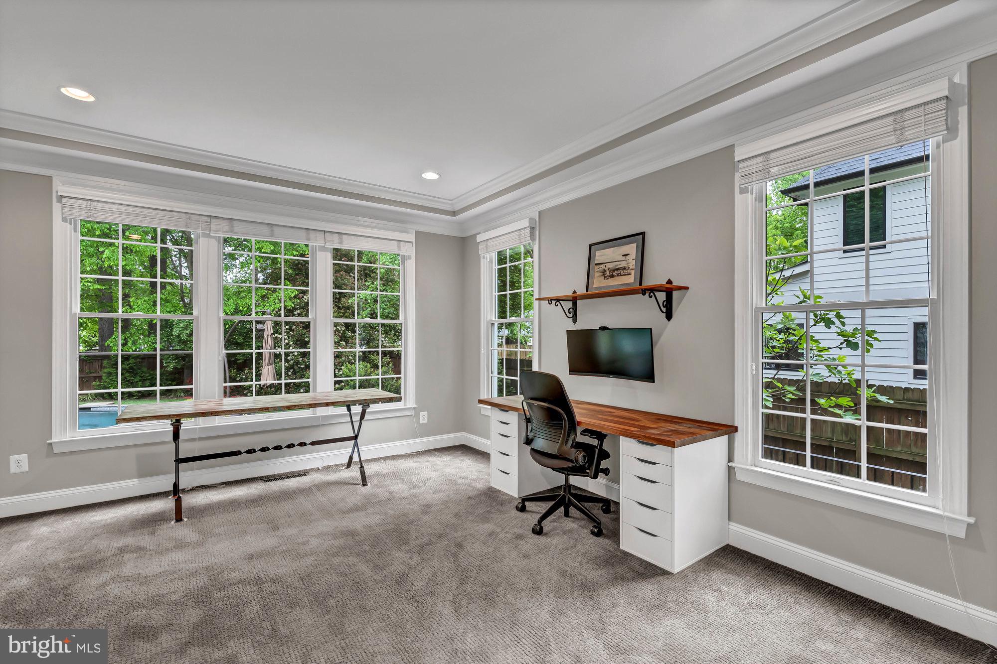 VIENNA WOODS - Residential