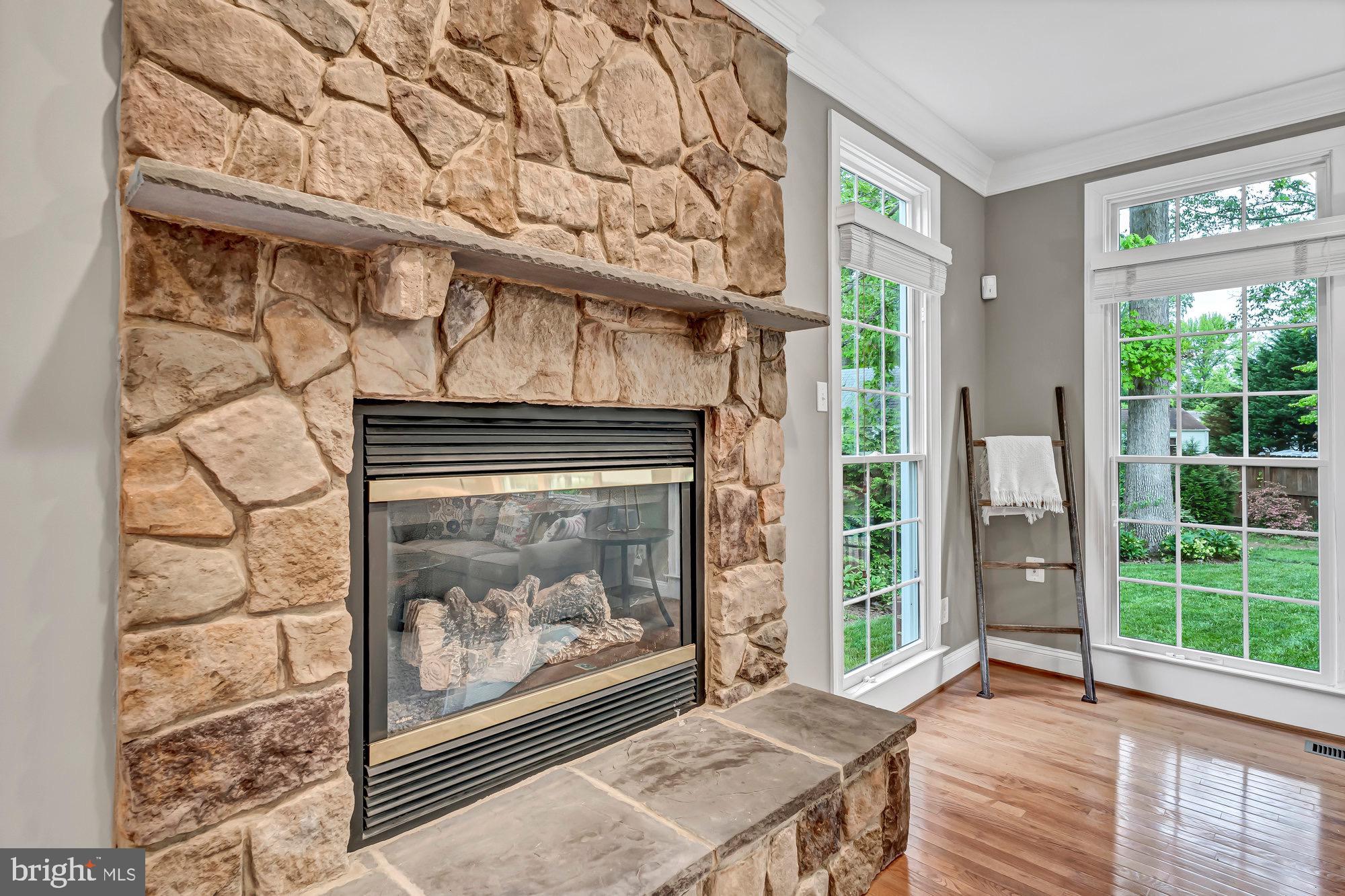 VIENNA WOODS - Residential