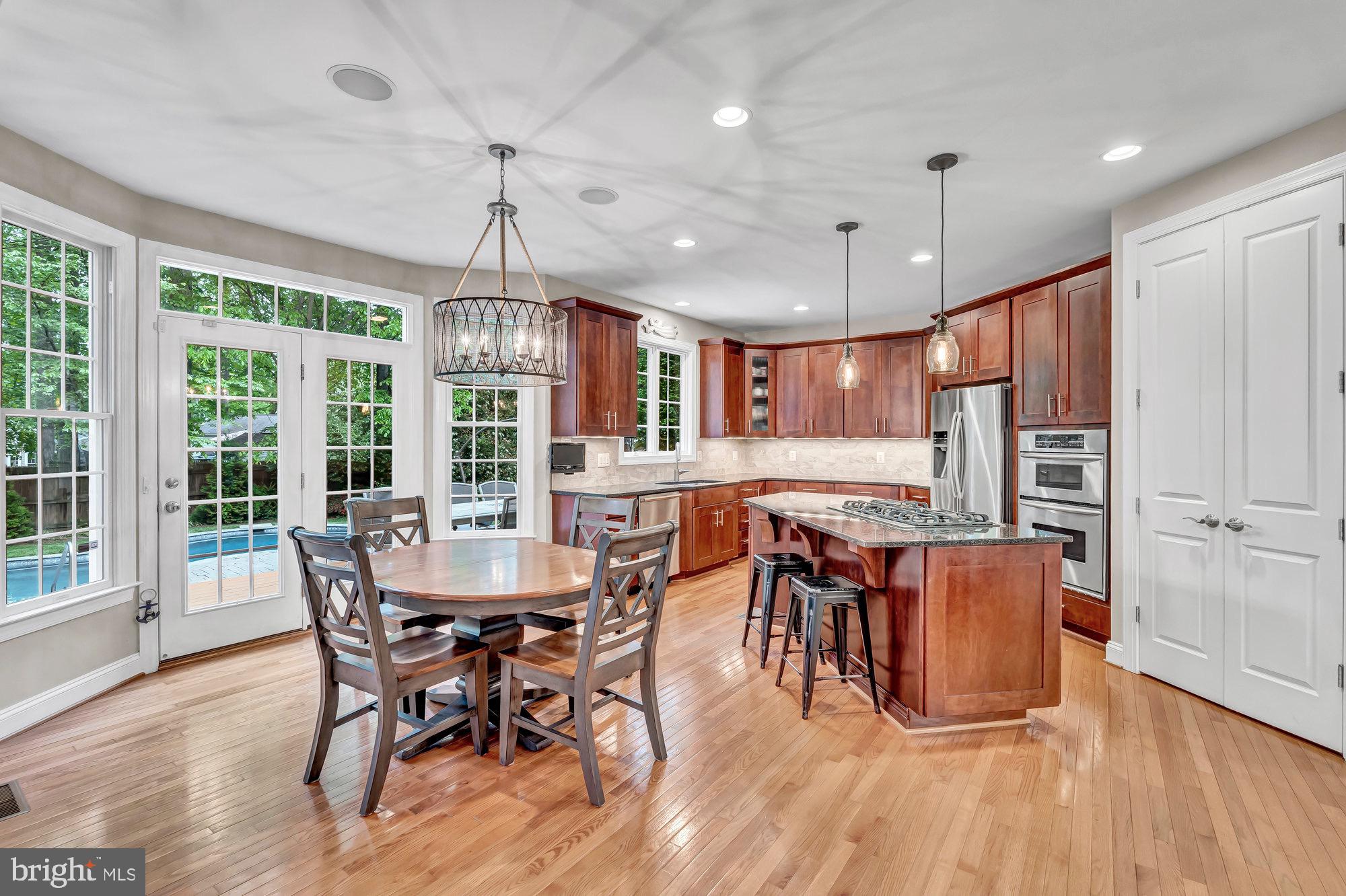 VIENNA WOODS - Residential