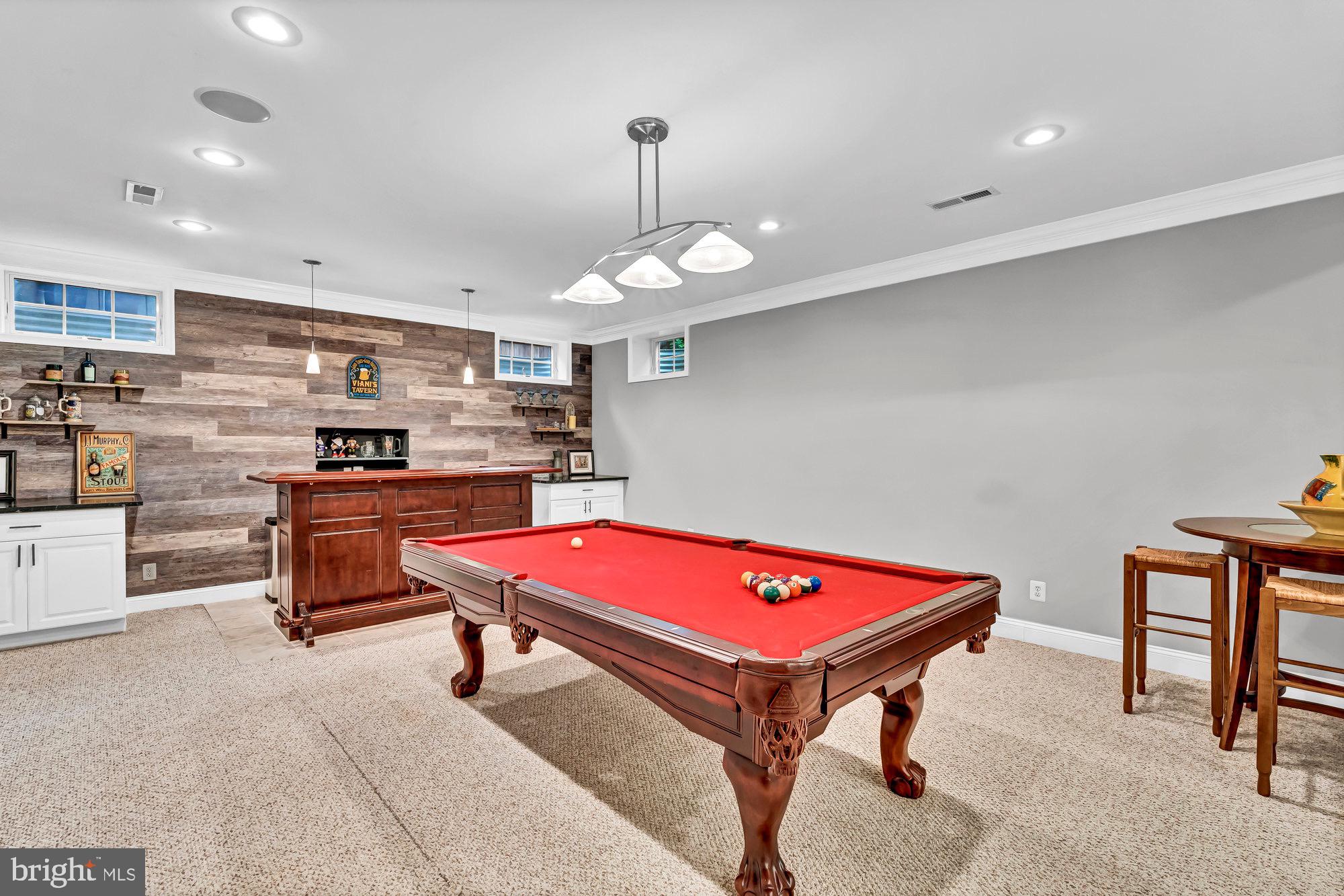 VIENNA WOODS - Residential