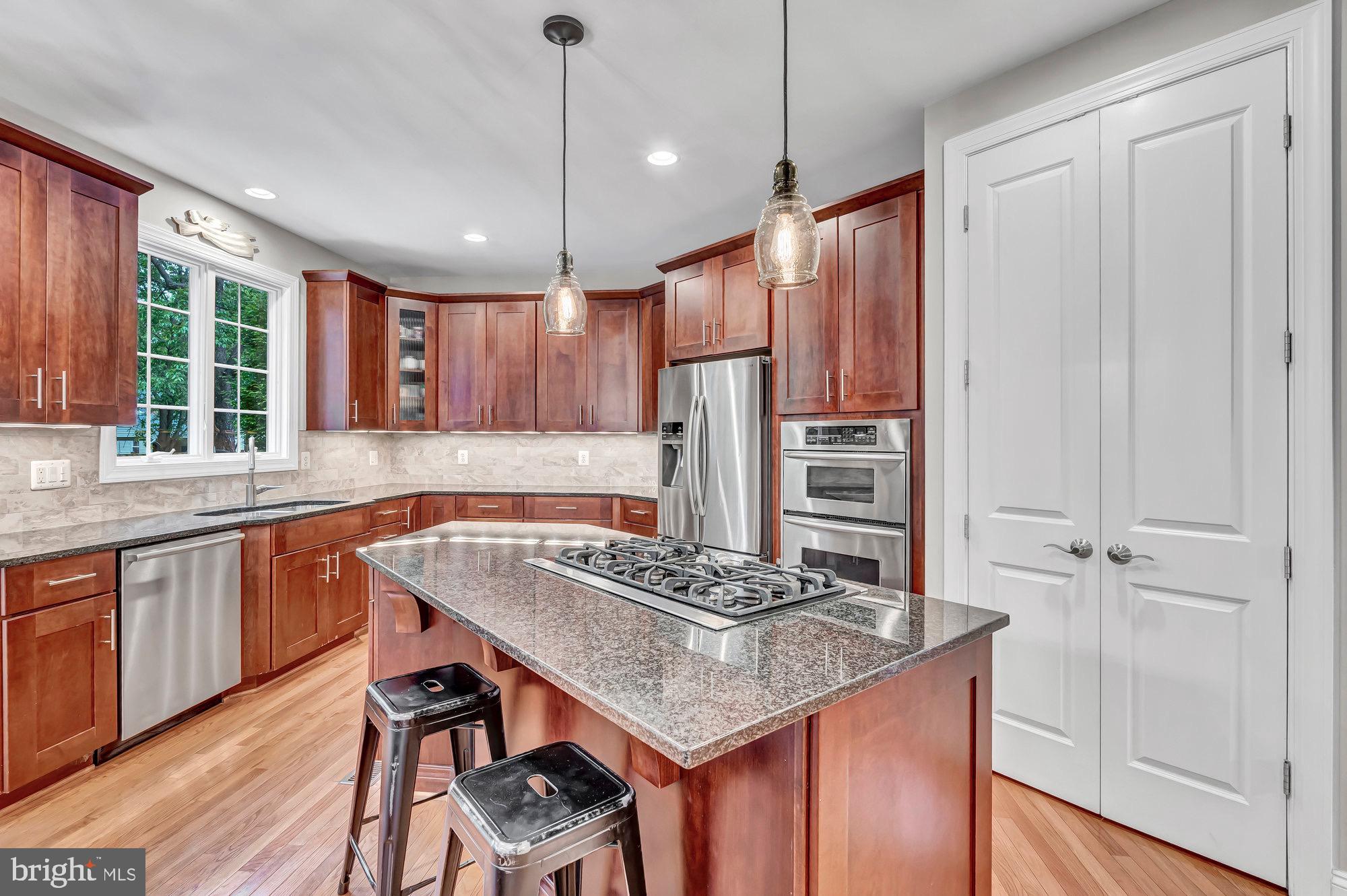 VIENNA WOODS - Residential