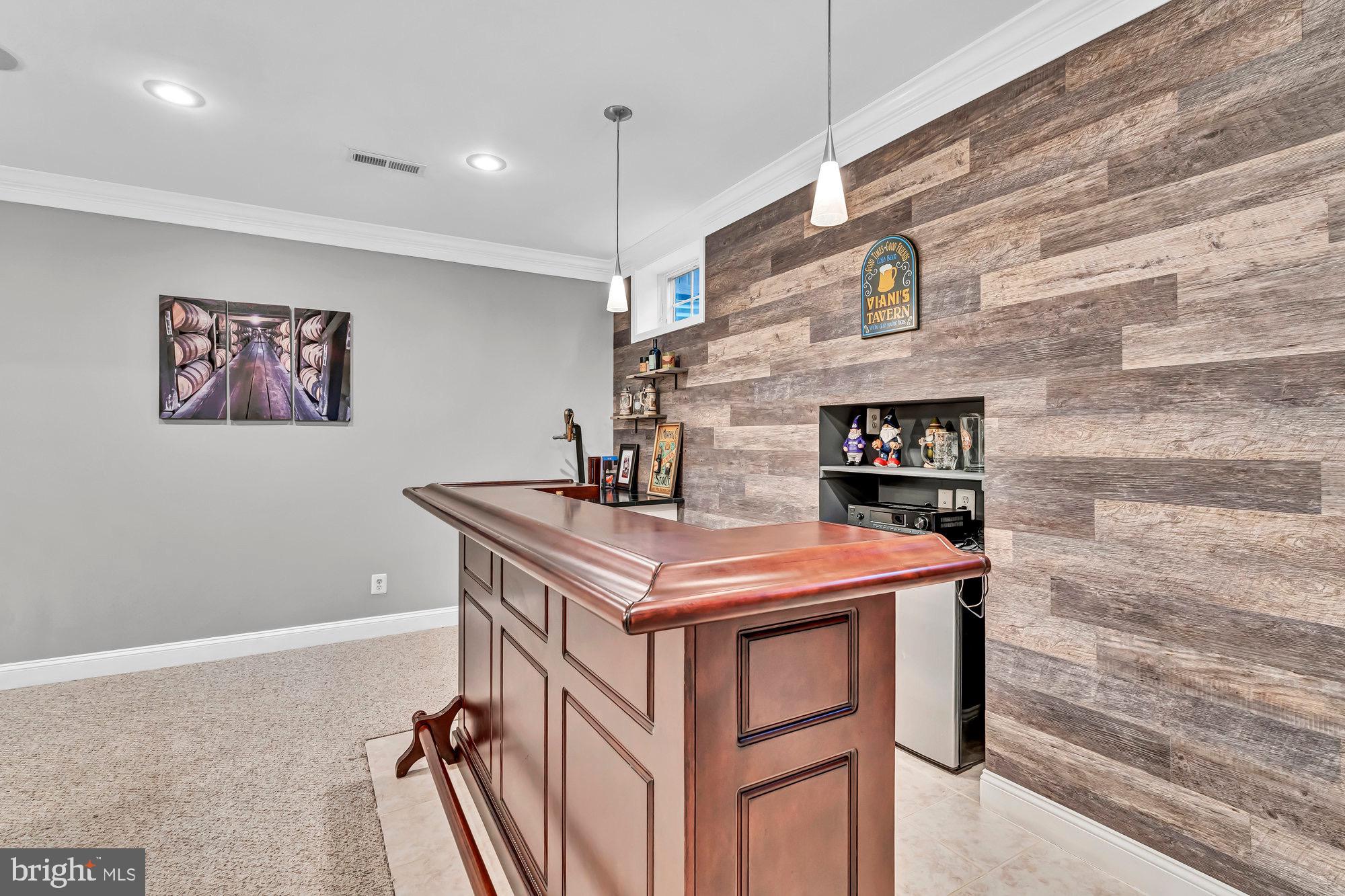 VIENNA WOODS - Residential