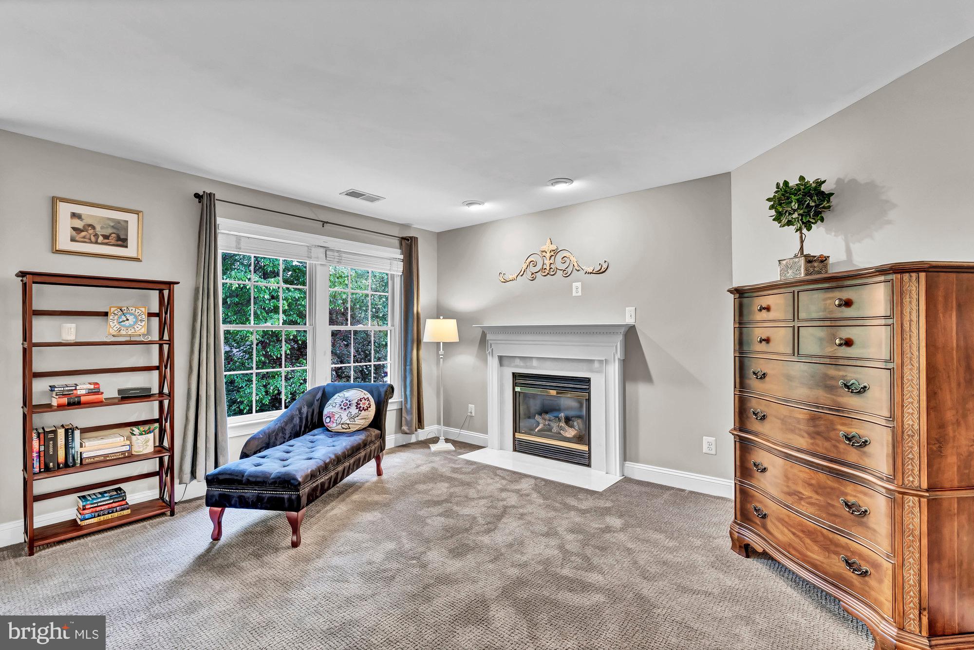 VIENNA WOODS - Residential