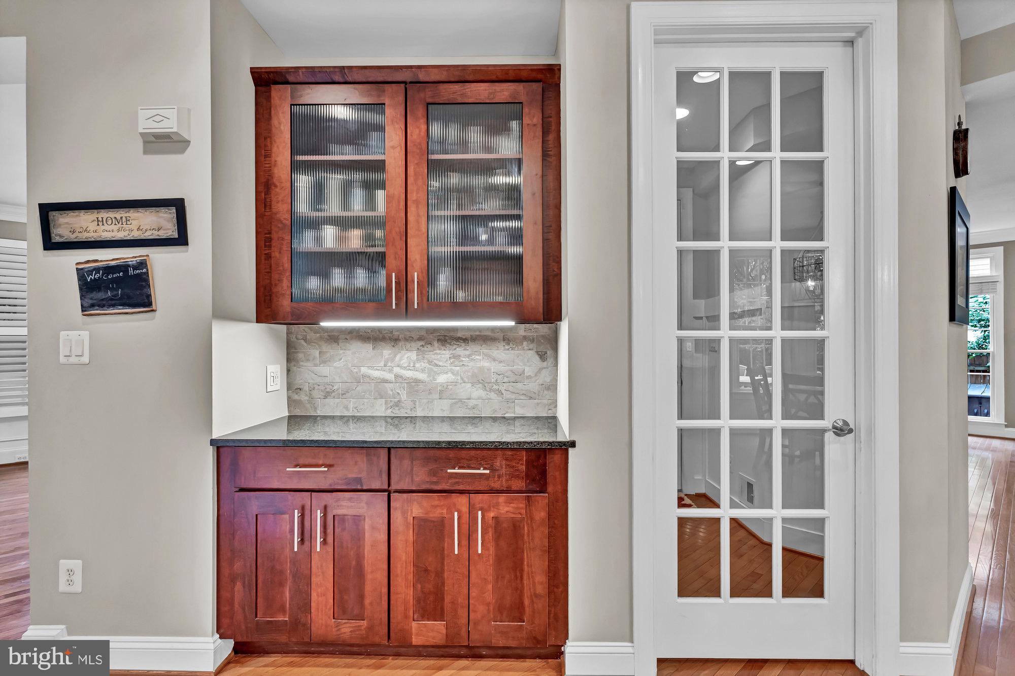 VIENNA WOODS - Residential