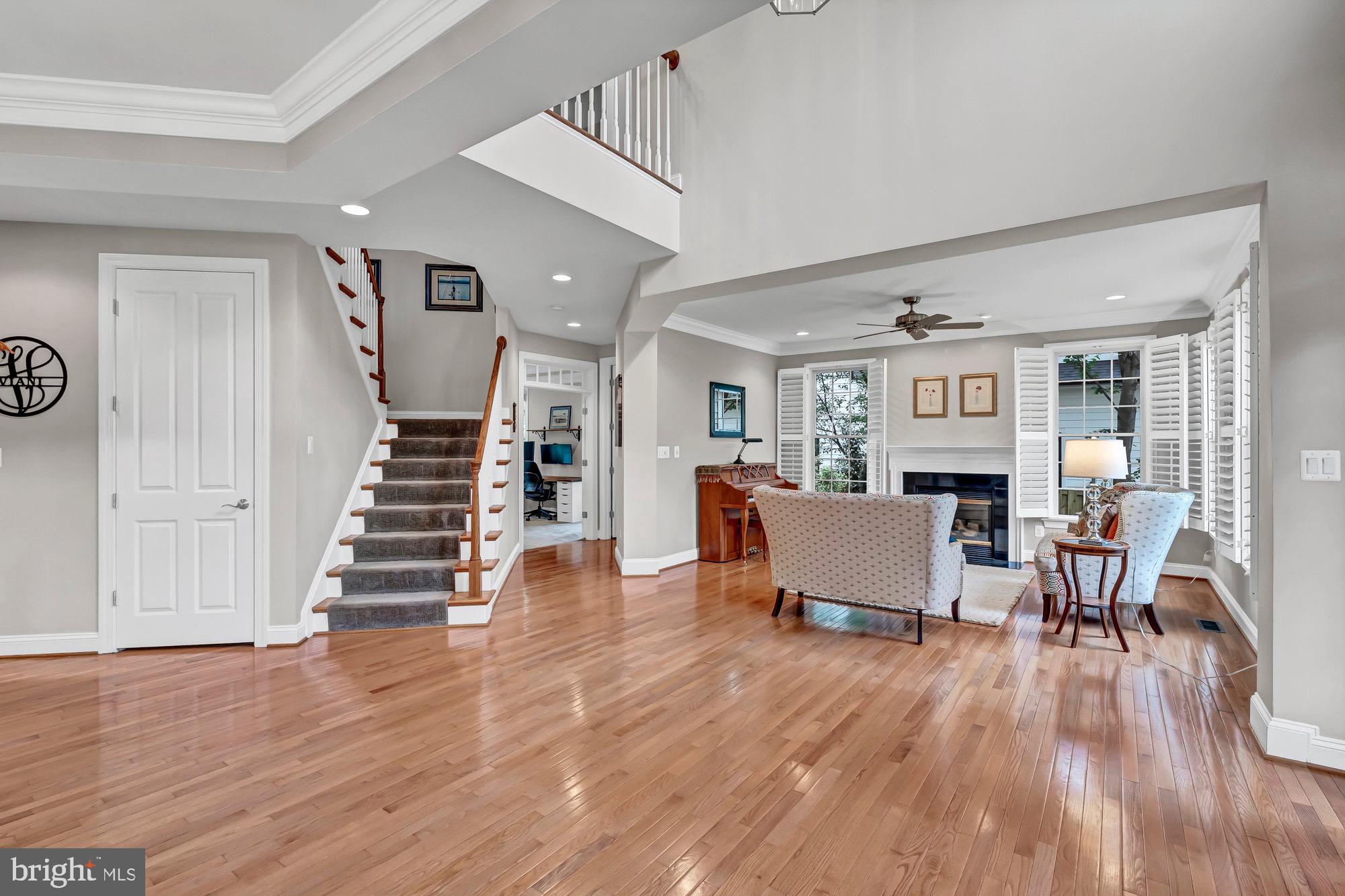 VIENNA WOODS - Residential