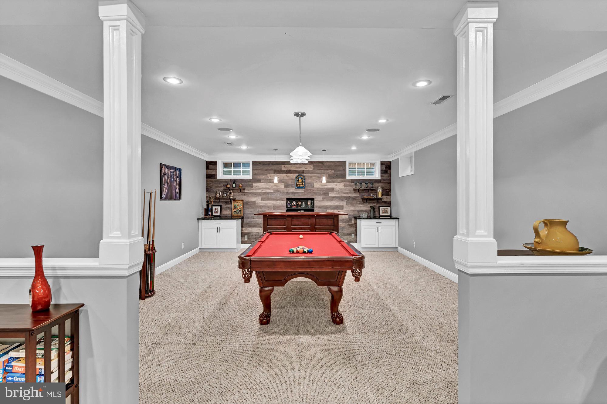 VIENNA WOODS - Residential