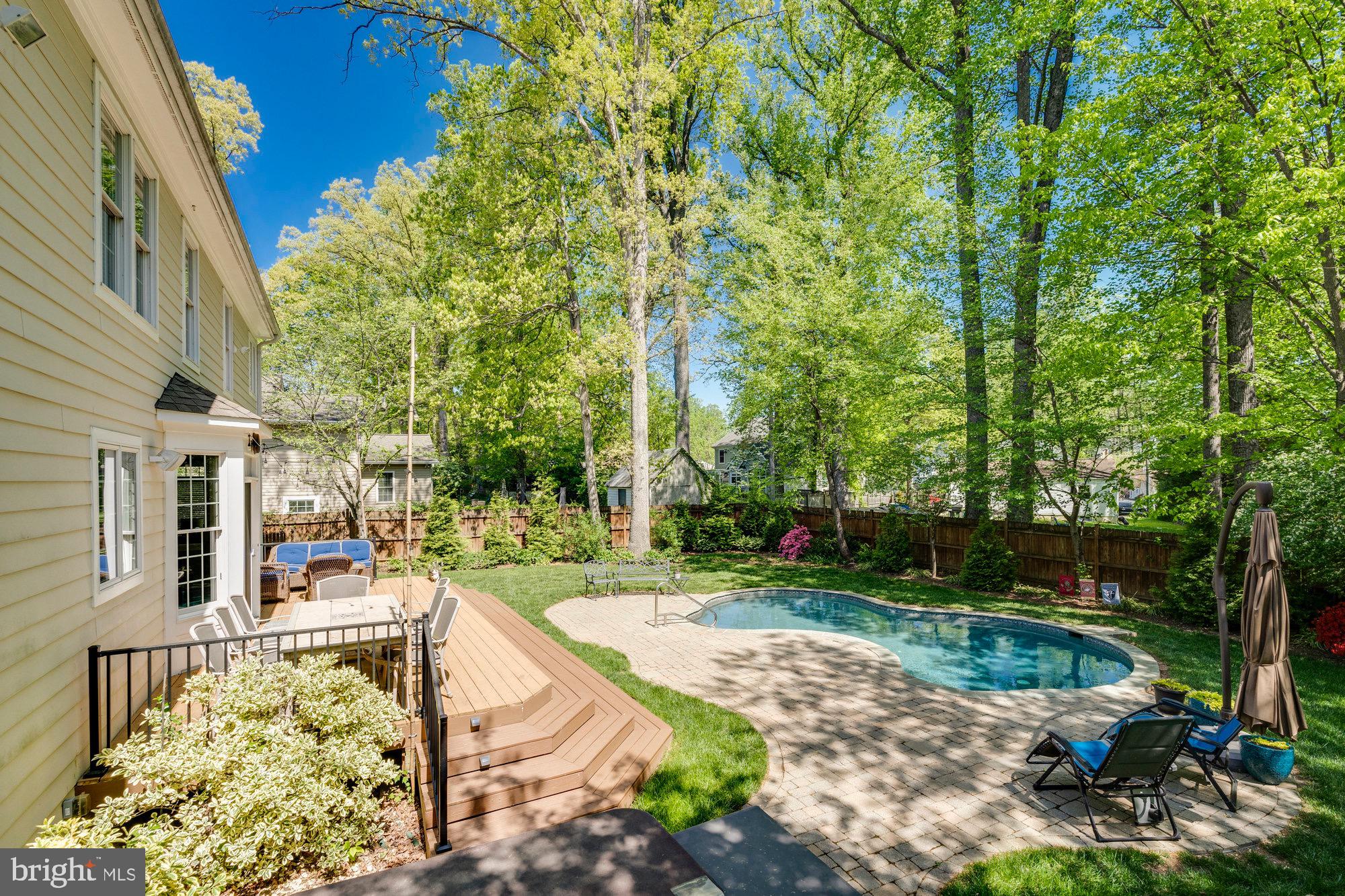 VIENNA WOODS - Residential