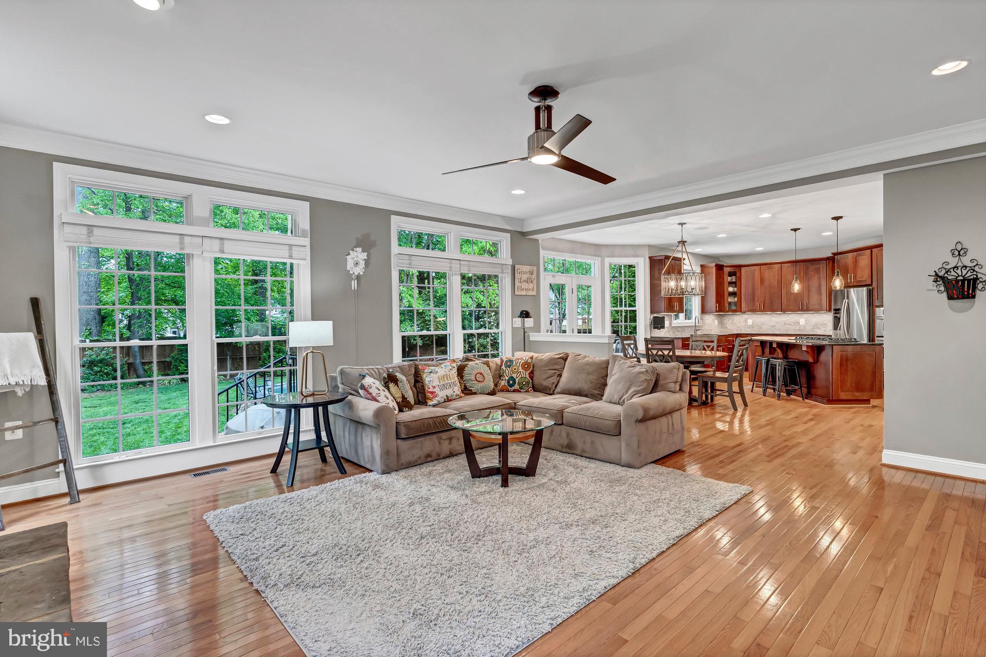 VIENNA WOODS - Residential