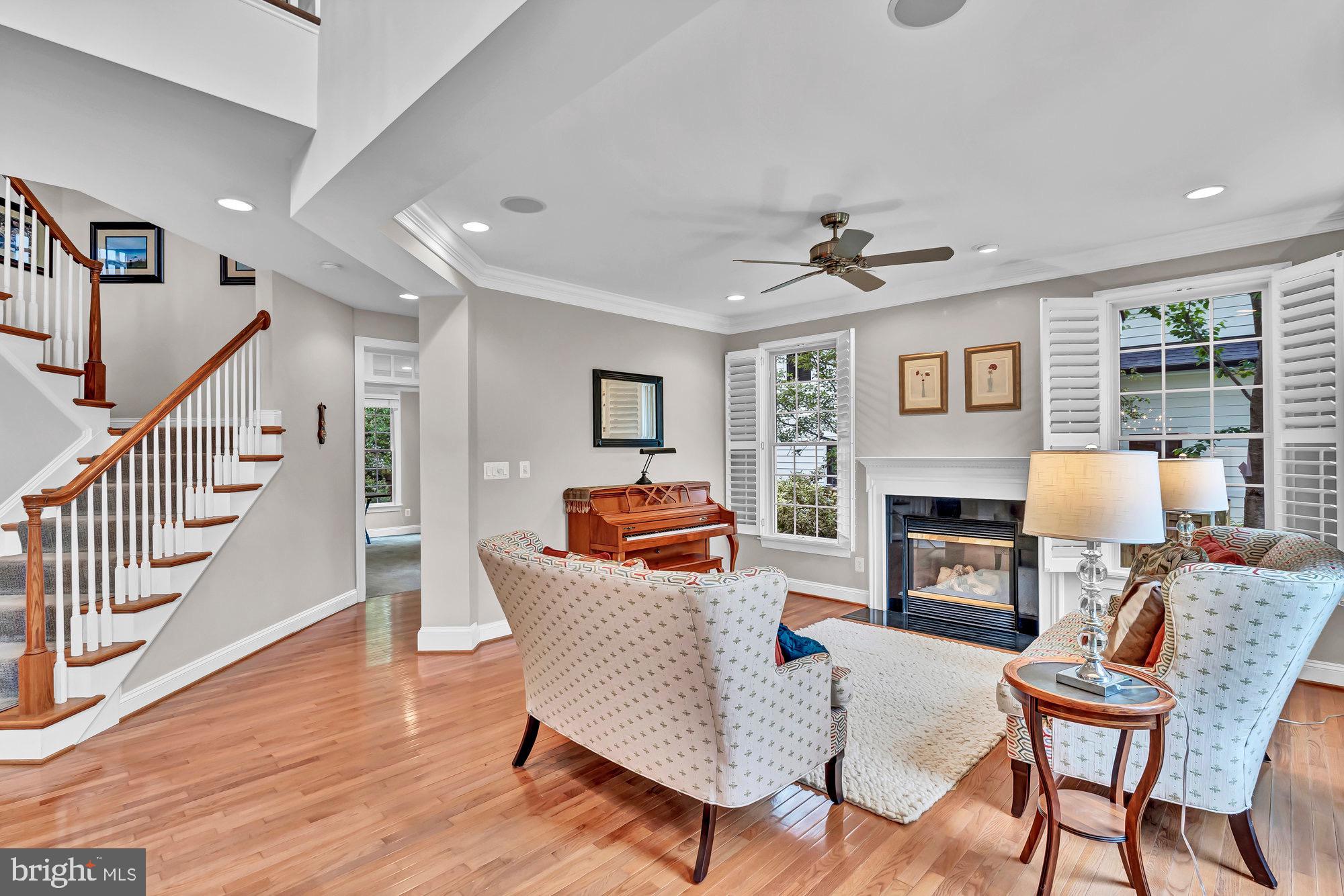 VIENNA WOODS - Residential