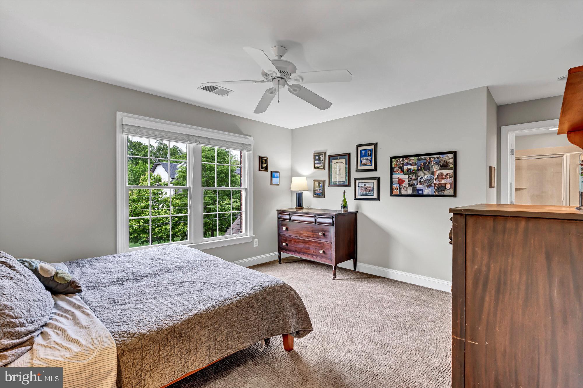 VIENNA WOODS - Residential