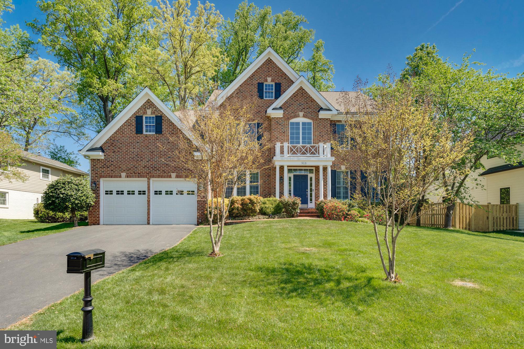 VIENNA WOODS - Residential