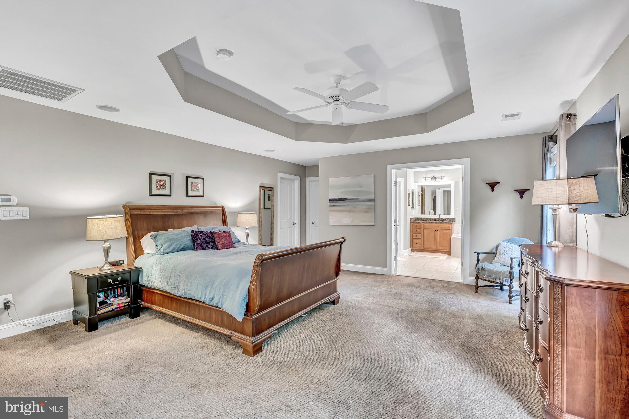 VIENNA WOODS - Residential