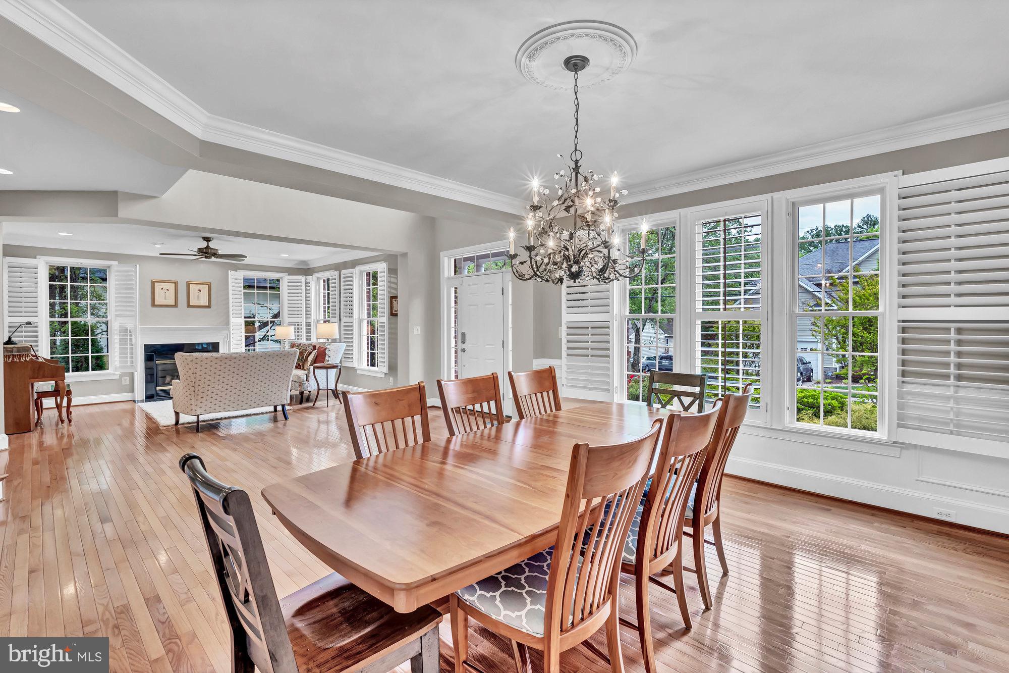 VIENNA WOODS - Residential